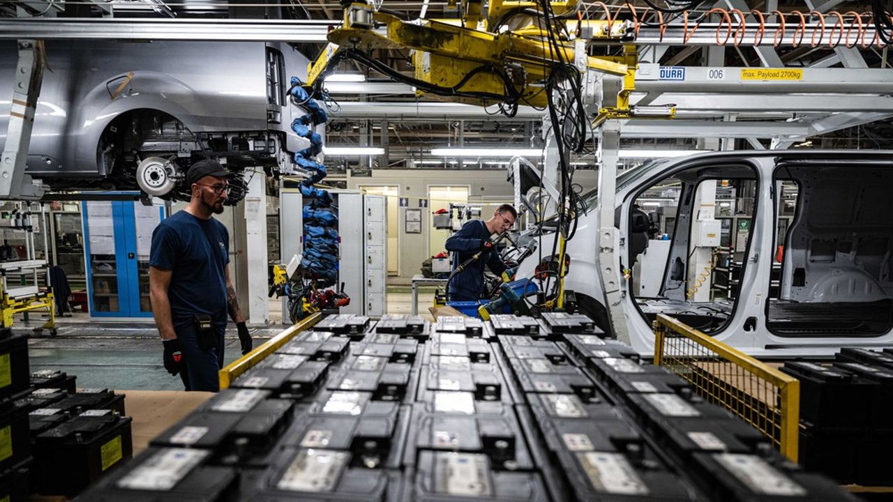 Le constructeur automobile Stellantis a ébloui les investisseurs par sa rentabilité inédite et ses 16,8 milliards d'euros de profits.