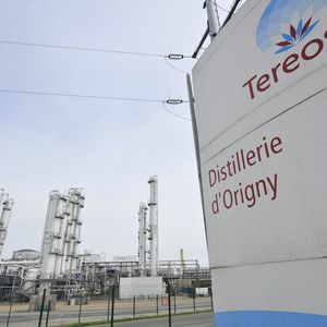 Tereos a annoncé le 8 mars son intention de fermer la sucrerie d'Escaudoeuvres dans le Nord et la distillerie de Morains dans la Marne.