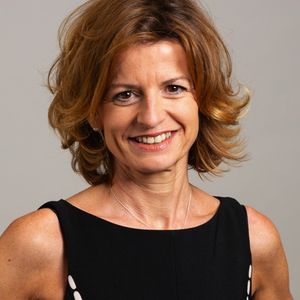 Marie-Andrée Puig est titulaire d'un DEA d'Economie et finance internationale de l'Université Paris-Dauphine.