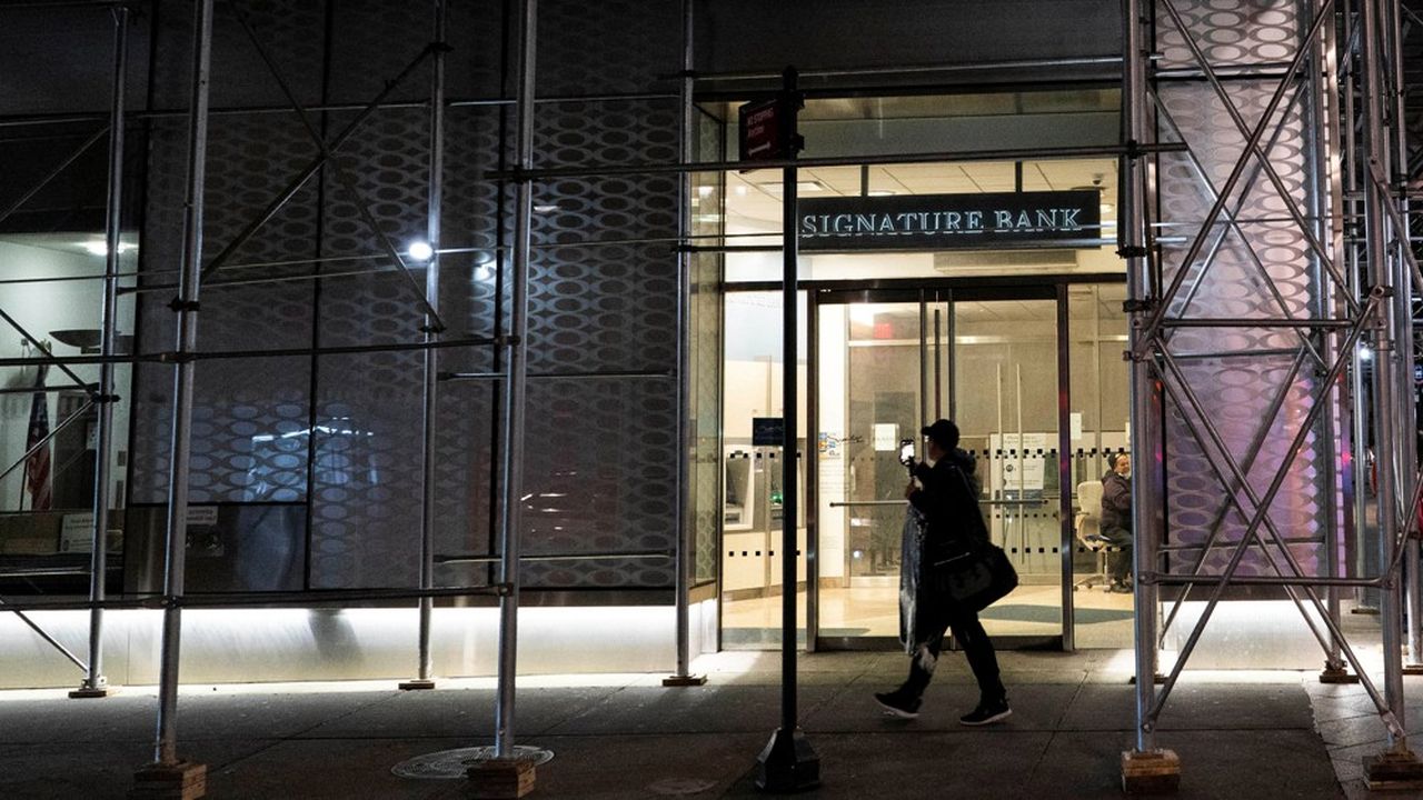 Signature Bank, basée à New York, a été reprise par les autorités financières dimanche, après la chute de Silvergate et Silicon Valley Bank.