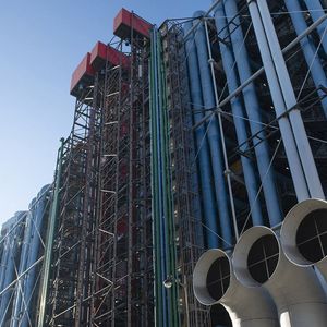 Le Centre Pompidou : un chantier à 200 millions sur un bâtiment qui est une passoire thermique.