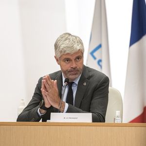 Les métropoles de Clermont-Ferrand, Grenoble, Lyon et Saint-Etienne ont signé le contrat de plan Auvergne-Rhône-Alpes (CPER) avec Laurent Wauquiez.