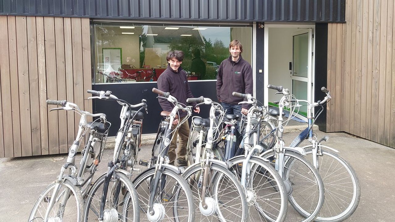 40 Watts entend remettre en selle cette année 250 vélos électriques (Sur la photo : Mathieu Grissault et Antoine Loiselet, deux des trois associés de l'entreprise).