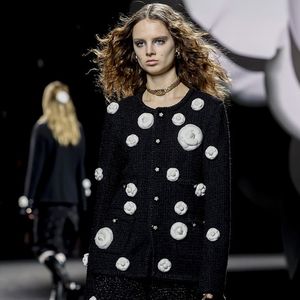Défilé Chanel à la fashion week de Paris, collection automne-hiver 2023-24.