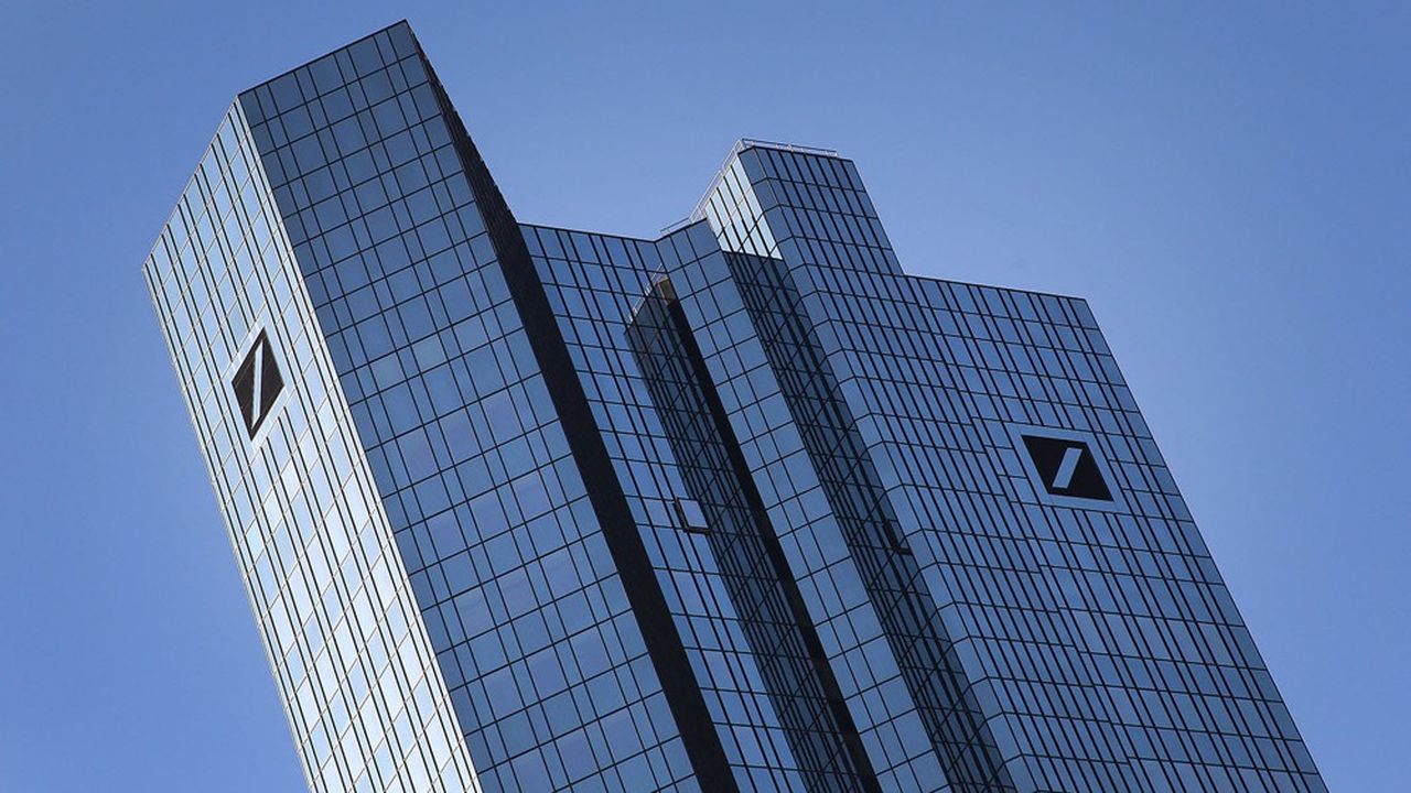 Pourquoi, après Credit Suisse, les regards se tournent vers Deutsche Bank