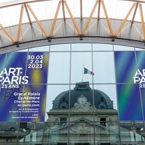 Art Paris s'apprête à fêter son quart de siècle au Grand Palais Ephémère sur le Champ de Mars.