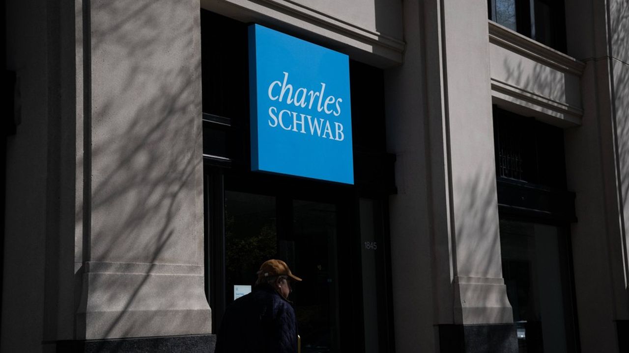 Charles Schwab, géant de Wall Street emporté par la crise bancaire