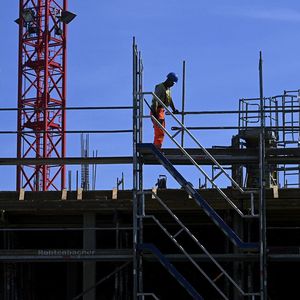 En 2022, les trois quarts des entreprises de construction considéraient le manque de main-d'oeuvre comme un « risque majeur ».