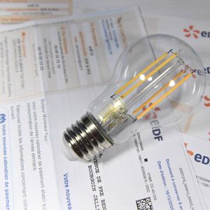 Depuis le 1er avril 2022, EDF a choisi de ne plus suspendre l'alimentation électrique en cas d'impayés de ses clients, mais de réduire leur puissance.
