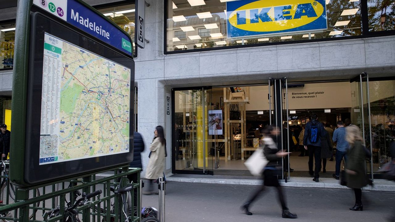 La stratégie d'Ikea vise à se rapprocher des clients en implantant des points de vente en centre-ville.