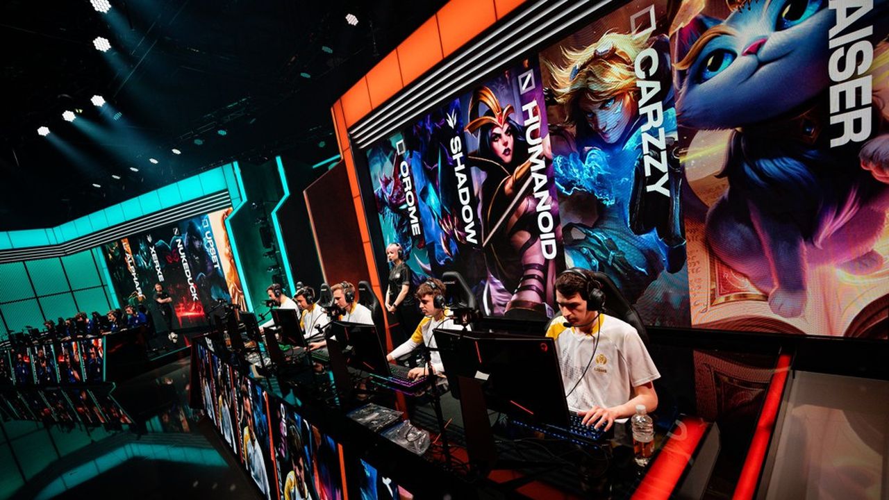 Des joueurs d'e-sport lors du championnat européen de League of Legends, en février 2020.