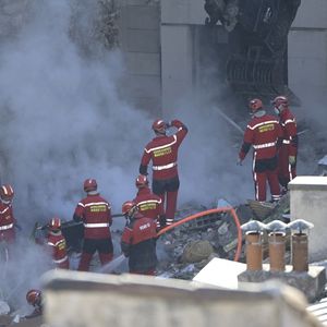 « L'espoir existe qu'il y ait des personnes encore vivantes », a confirmé le commandant du bataillon des marins-pompiers de Marseille.