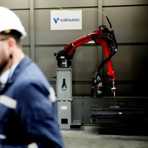 Le spécialiste des tubes pour l'industrie pétrolière et gazière a inauguré vendredi son unité de production additive - de l'impression 3D réalisée par robots - sur son site d'Aulnoye-Aymeries (Nord).
