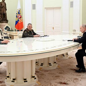 Le ministre de la Défense chinois Li Shangfu a rencontré son homologue russe Sergeï Choïgu et le président russe Vladimir Poutine dimanche à Moscou.