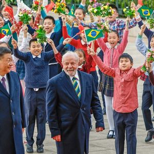 Le président brésilien Lula da Silva s'était rendu en Chine (ici le 14 avril dernier) avant de poser le pied en Europe.