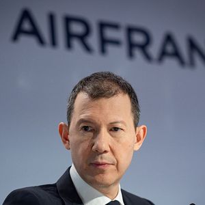 Le directeur général d'Air France-KLM, Benjamin Smith, va toucher trois fois plus d'argent cette année que l'année précédente.