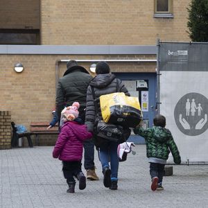 Au cours des quatre premiers mois de l'année, le nombre de demandes d'asile déposées outre-Rhin a bondi de plus de 78 % en un an, à 102.000 demandes.