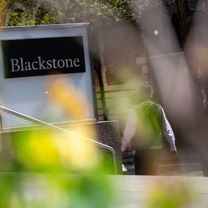 Blackstone négocie avec une banque régionale américaine le financement par titrisation de ses crédits.
