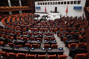 Le Parlement n'occupe plus de place prédominante dans la vie politique turque.