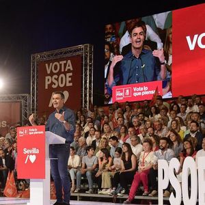 Très présent dans la campagne électorale aux côtés des candidats socialistes locaux, Pedro Sanchez revendique la politique sociale de son gouvernement.