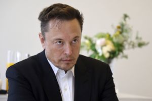 Elon Musk, propriétaire de Twitter et Tesla, lors de la 6e édition du sommet 'Choose France' organisé à Versailles le 15 mai 2023.