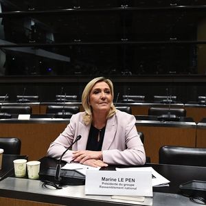 Marine Le Pen a été entendue pendant près de quatre heures, ce mercredi, par la commission d'enquête parlementaire sur les ingérences étrangères.