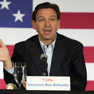 Le candidat à la présidentielle Ron DeSantis veut mener une révolution conservatrice, et a commencé par la Floride qu'il gouverne.