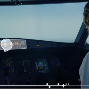 Intégré au simulateur, le logiciel récolte les paramètres de vol et le comportement du pilote pour identifier les forces et les faiblesses pour chaque compétence.