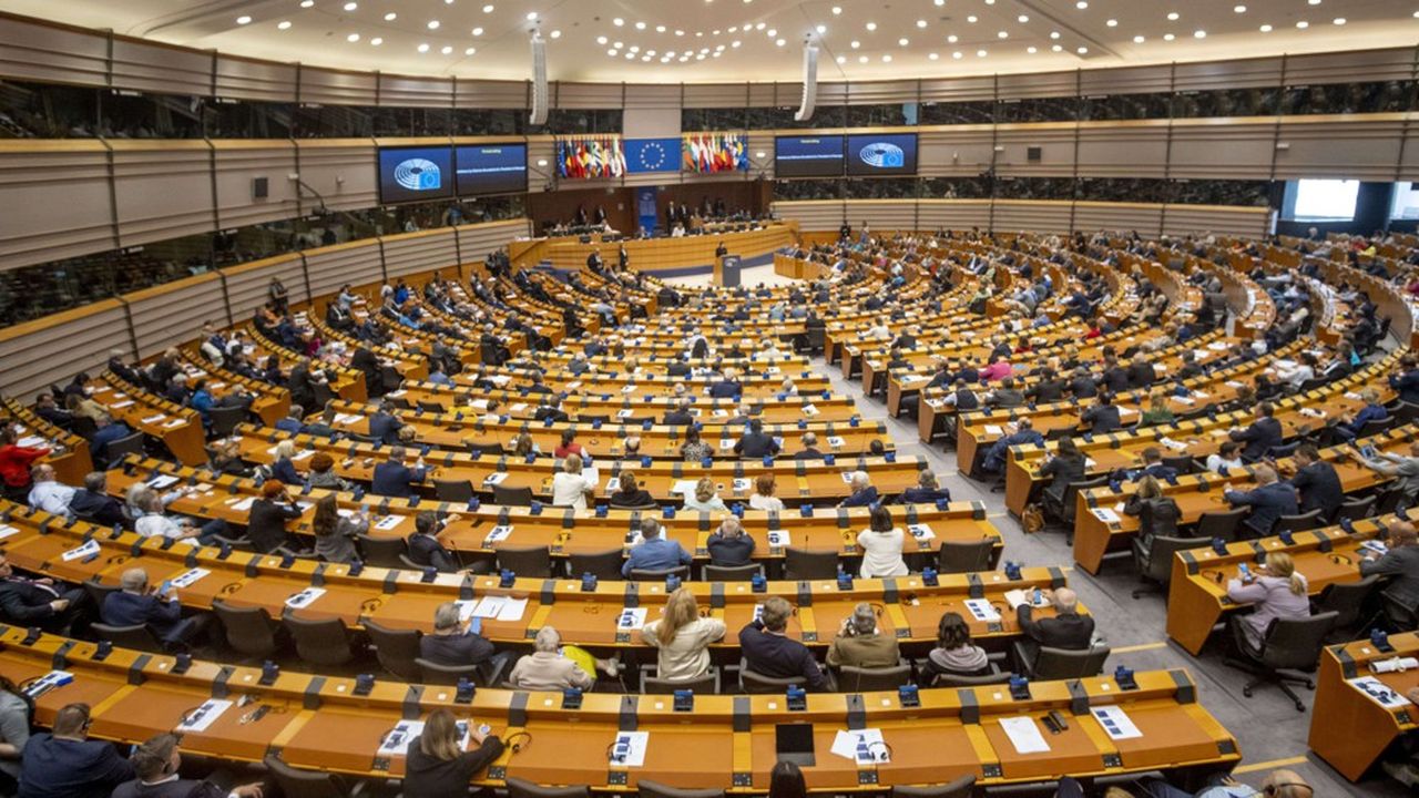 Les eurodéputés votent pour empêcher la Hongrie d'exercer la présidence de l'UE
