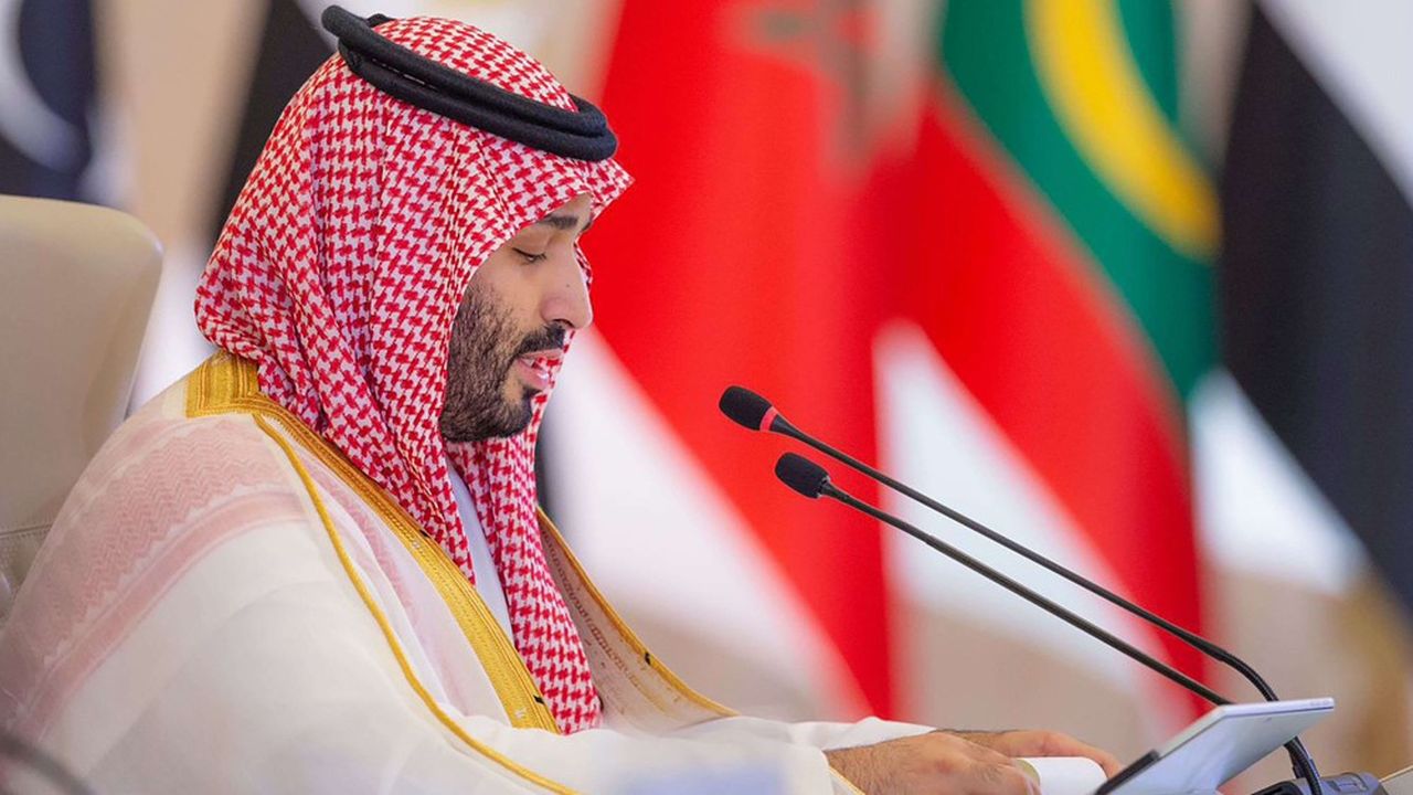 En froid avec Washington, l'Arabie saoudite se rapproche un peu plus des BRICS