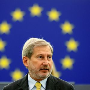 Le commissaire autrichien, Johannes Hahn, ici au Parlement européen à Strasbourg, est chargé du Budget depuis 2019.