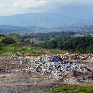 Une partie des déchets de l'immense dépôt d'Epône contiennent de l'amiante