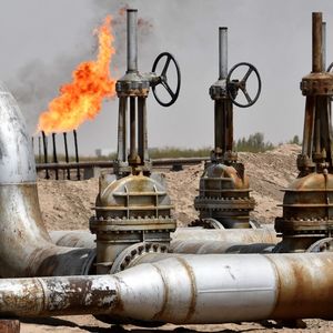 Géant du trading de matières premières et du pétrole (ici un champ pétrolier en Irak), Trafigura a doublé ses profits semestriels à un niveau record de 5,5 milliards de dollars.