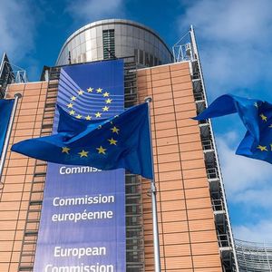 Bruxelles veut que la soixantaine d'agences qu'elle a répertoriées (dont la moitié en Europe) soient plus « transparentes » pour les investisseurs.
