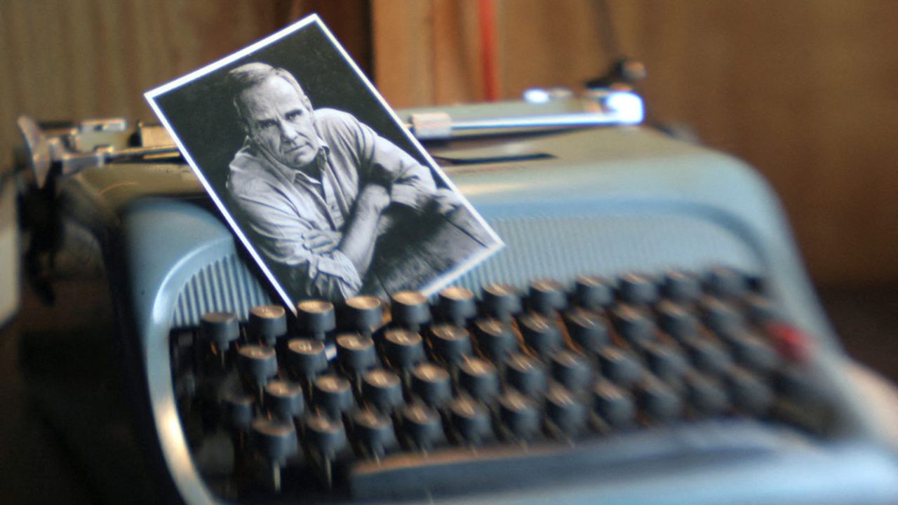 Cormac McCarthy tapait le récit d'une Amérique hallucinée sur sa machine à écrire fétiche.