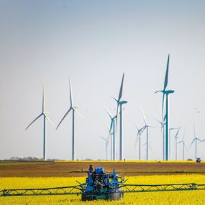 Le projet de loi vise à créer des chaînes de valeur dans les technologies vertes, dont l'éolien.