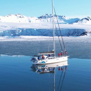 Les étudiants de l'expédition Kahuna, en mai 2022 dans l'archipel norvégien du Svalbard.
