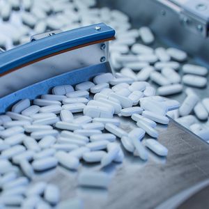 « Trois ans après l'épidémie de Covid, ce sont des acteurs asiatiques qui fournissent encore deux tiers du marché européen des principes actifs pharmaceutiques. »