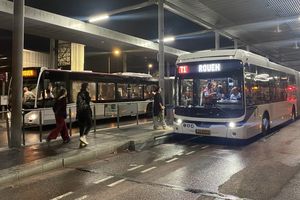 Ebusco a livré quatre bus électriques à la métropole de Rouen le 4 juin.