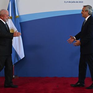 Le président argentin, Alberto Fernandez (à droite), et son homologue brésilien, Lula, sont sur la même longueur d'onde concernant l'accord de libre-échange avec l'UE.
