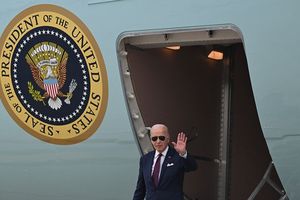 A 80 ans, Joe Biden est candidat à sa réélection en 2024, ce qui, en cas de succès, le conduirait à occuper la Maison-Blanche jusqu'à ses 86 ans.