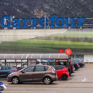 Pour tirer partie de ses vastes terrains, Carrefour a bel et bien décidé de découvrir les charmes des opérations immobilières complexes.