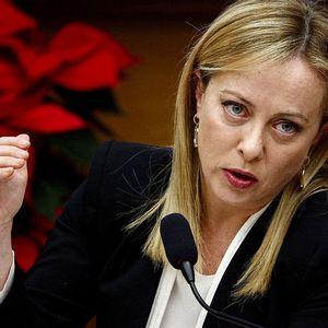 La présidente du Conseil italien, Giorgia Meloni, accuse la magistrature de viser son gouvernement avec des enquêtes politisées.