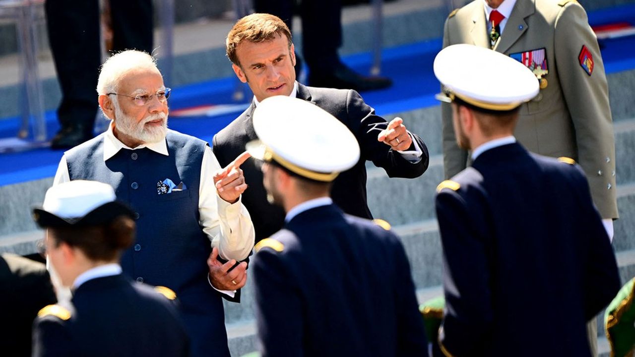 Narendra Modi et Emmanuel Macron ont assisté ensemble au défilé militaire du 14 juillet sur les Champs-Elysées. L'Inde, avec ses Rafale et 240 soldats, était l'invitée d'honneur du défilé.
