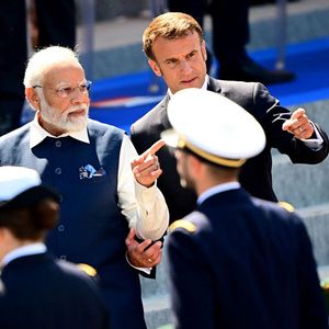 Narendra Modi et Emmanuel Macron ont assisté ensemble au défilé militaire du 14 juillet sur les Champs-Elysées. L'Inde, avec ses Rafale et 240 soldats, était l'invitée d'honneur du défilé.