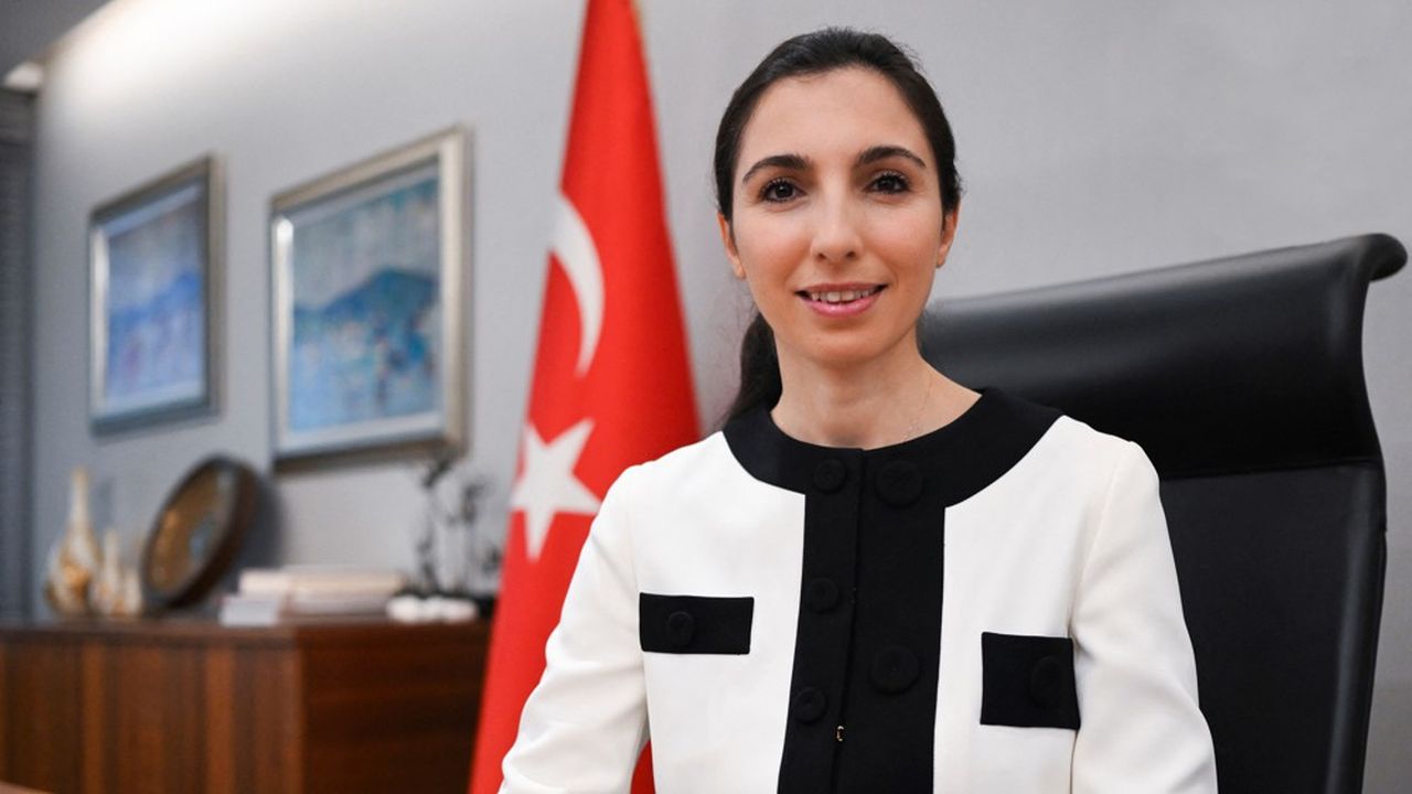 Pour sa deuxième réunion à la tête de la Banque de Turquie, Hafize Gaye Erkan a augmenté les taux de 15 % à 17,5 %.