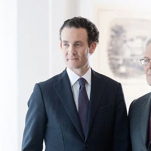 La famille de David de Rothschild associée à la branche anglaise détient de concert avec les Dassault et d'autres investisseurs déjà 73,7 % des droits de vote.