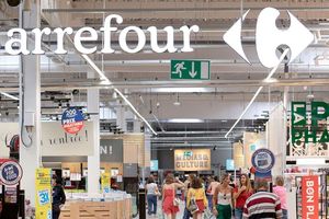 Dans l'Hexagone, les ventes de Carrefour ont progressé de 7,2 % à données comparables, avec 570.000 nouveaux clients sur la première partie de l'année.