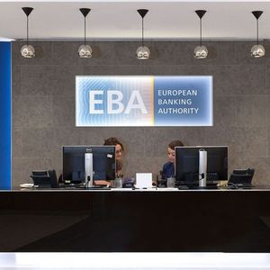 Les récentes secousses bancaires aux Etats-Unis et en Suisse n'inquiètent pas le patron de l'Agence bancaire européenne.