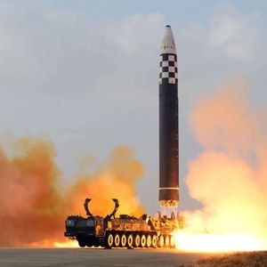 Kim Jong-un a supervisé le lancement, en novembre 2022, de son « missile monstre », le Hwasong-17.